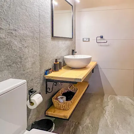 Parla Küçükköy Hotel