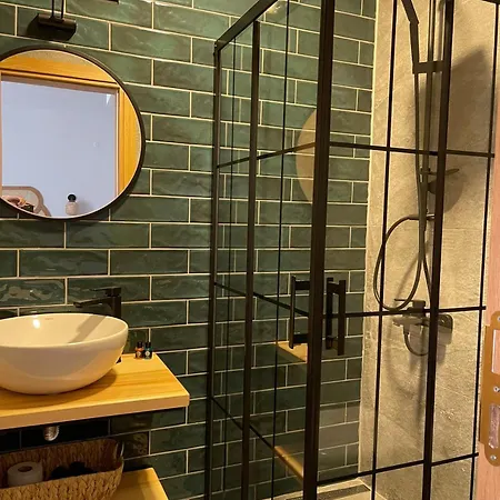 מלון Parla Kuecuekkoey *