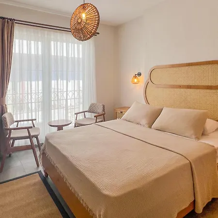 Parla Kuecuekkoey Hotel