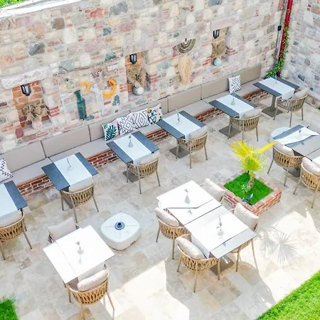 Parla Küçükköy Hotel *